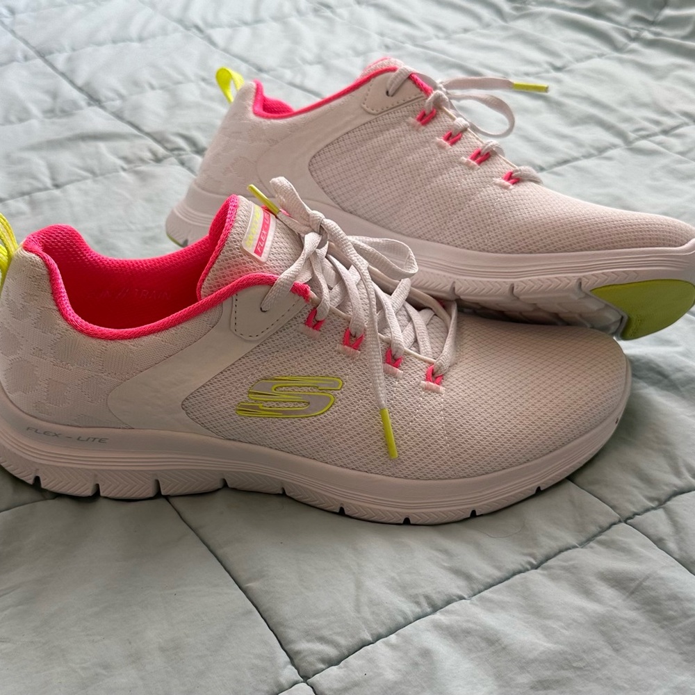 Skechers White and Pink Sneakers with Athletic Comfort